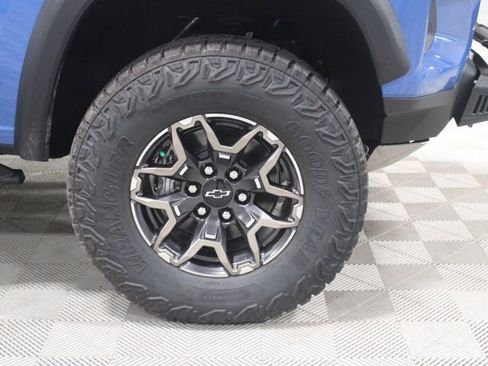 New 2026 Chevrolet Colorado ZR2 w/ Off-Road Front Bumper Package AWD/4WD image 44