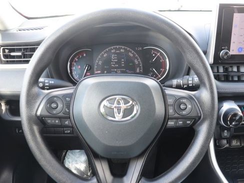 Used 2025 Toyota RAV4 XLE image 20