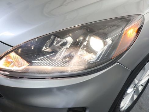 Used 2021 Ford Escape SE FWD image 26