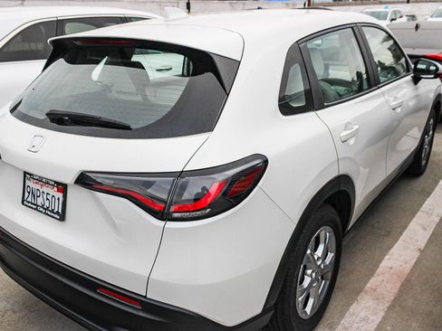 Used 2025 Honda HR-V LX image 5