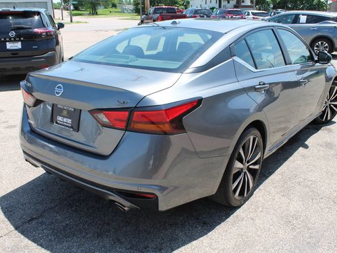 Used 2022 Nissan Altima 2.5 SR FWD image 5