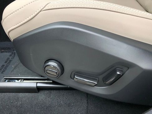 New 2026 Volvo XC90 B5 Plus image 13