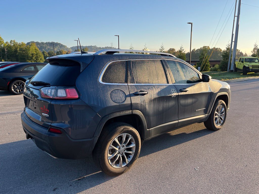 Used 2021 Jeep Cherokee Latitude Lux w/ Sun & Sound Group AWD/4WD image 4
