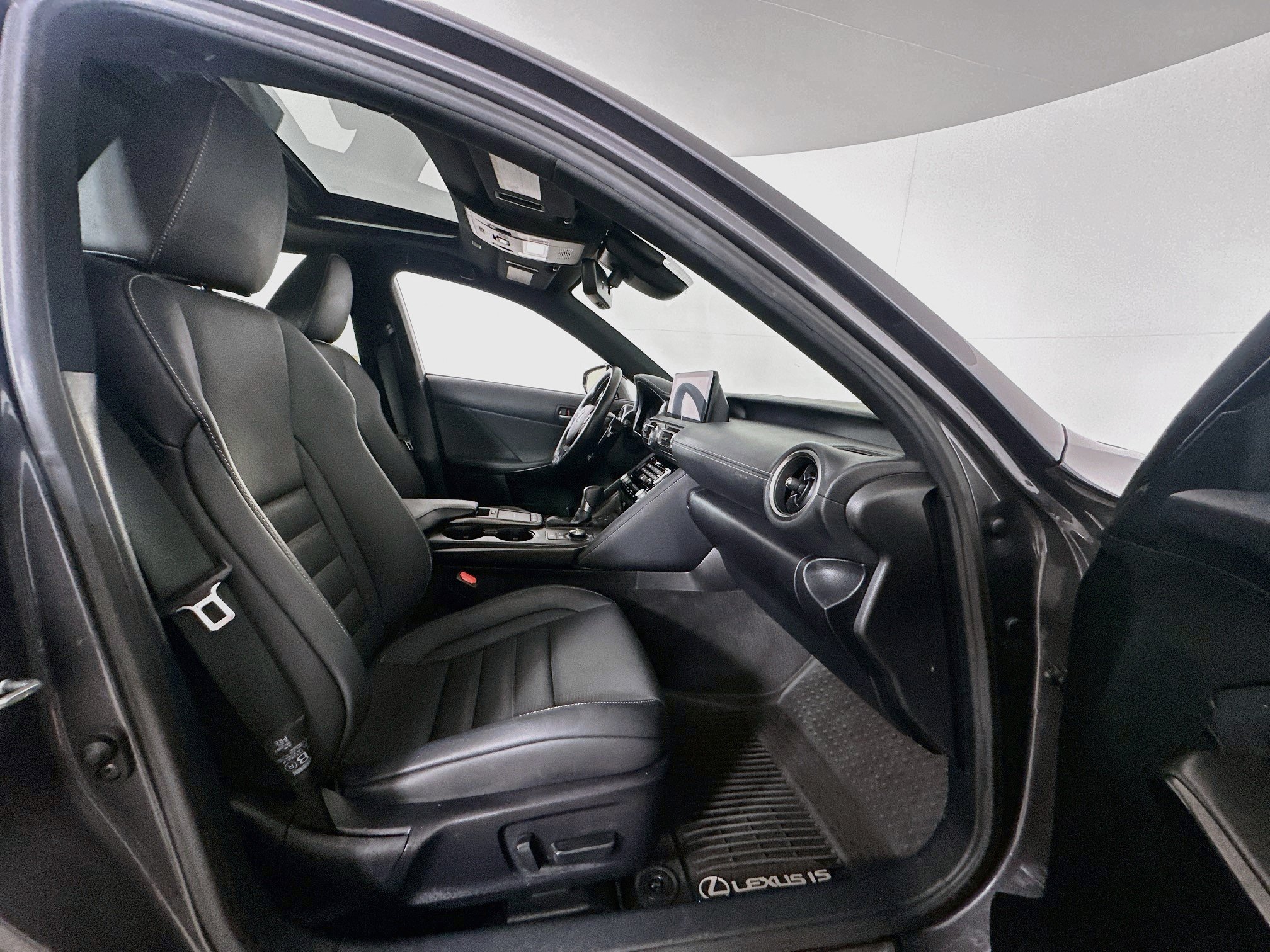 Used 2022 Lexus IS 350 F Sport RWD image 32