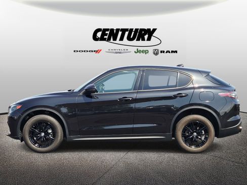 Used 2024 Alfa Romeo Stelvio Sprint AWD/4WD image 7