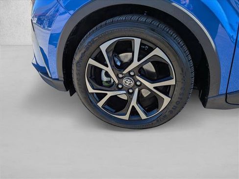 Certified 2021 Toyota C-HR XLE image 22