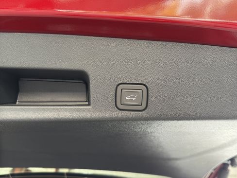 New 2026 Chevrolet Traverse RS w/ LPO, Floor Liner Package image 9