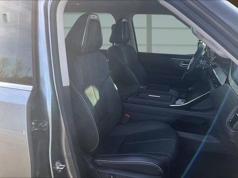 Certified 2025 INFINITI QX80 Sensory image 7