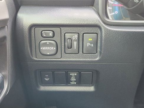 Used 2018 Toyota 4Runner Limited image 24