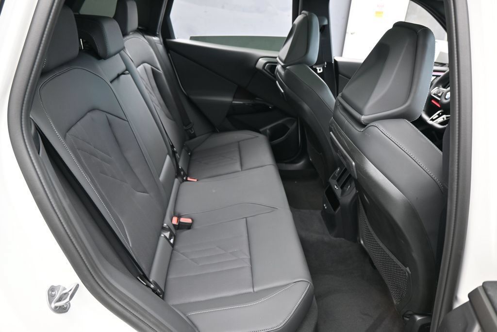 Used 2026 BMW X3 xDrive30i w/ M Sport Package AWD/4WD image 39