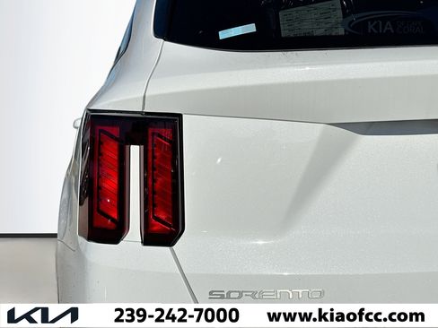 New 2026 Kia Sorento LX image 10