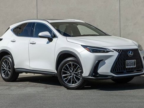 Used 2023 Lexus NX 350h AWD w/ Towing Package (2000 Lbs) image 17