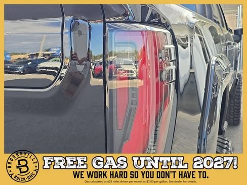 New 2026 GMC Sierra 2500 AT4 w/ Technology Package AWD/4WD image 10