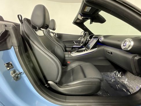 Used 2023 Mercedes-Benz SL 63 AMG 4MATIC image 17