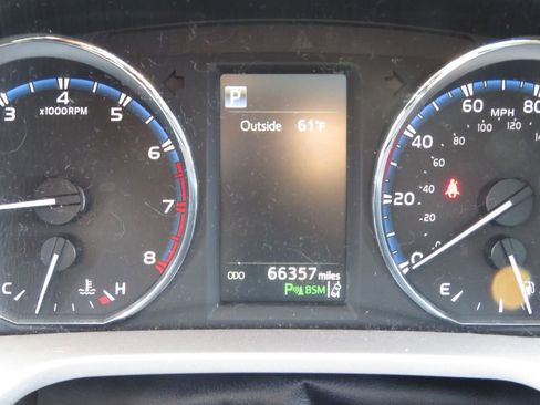 Used 2016 Toyota RAV4 XLE w/ Convenience Package image 21