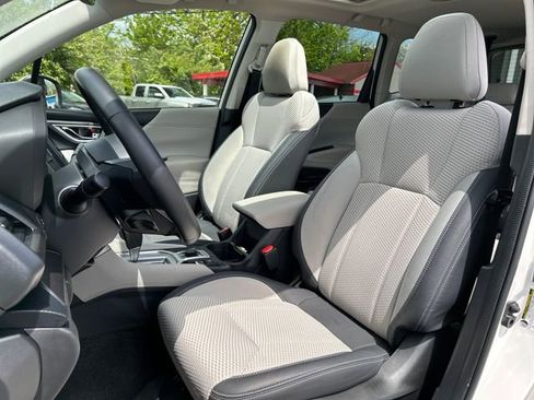 Used 2021 Subaru Forester Premium AWD/4WD image 10