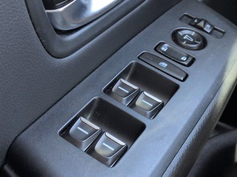 Used 2025 Honda Pilot Sport image 24