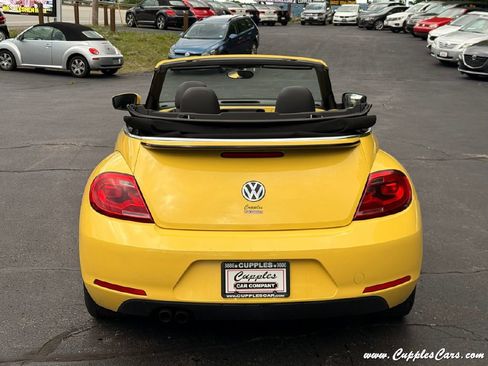 Used 2015 Volkswagen Beetle 1.8T FWD image 38