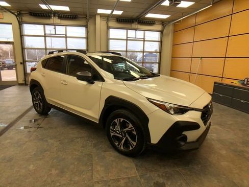 Used 2024 Subaru Crosstrek 2.0i Premium image 1
