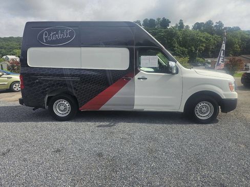 Used 2019 Nissan NV 2500 S image 4