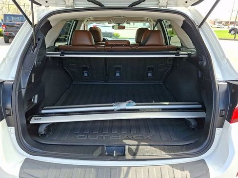 Used 2017 Subaru Outback 3.6R Touring w/ Popular Package #5A AWD/4WD image 32