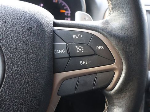 Used 2016 Jeep Grand Cherokee Limited w/ Luxury Group II image 23