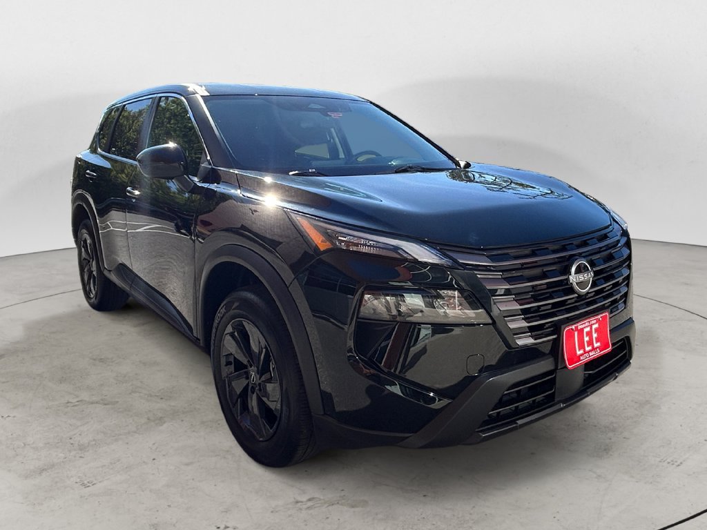 Used 2026 Nissan Rogue SV AWD/4WD image 8