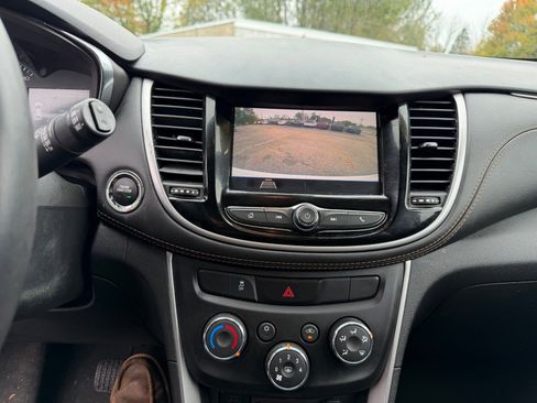 Used 2022 Chevrolet Trax LT w/ Sport Edition image 15