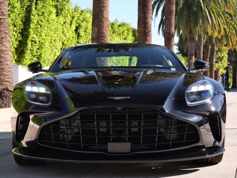 Used 2025 Aston Martin V8 Vantage image 7