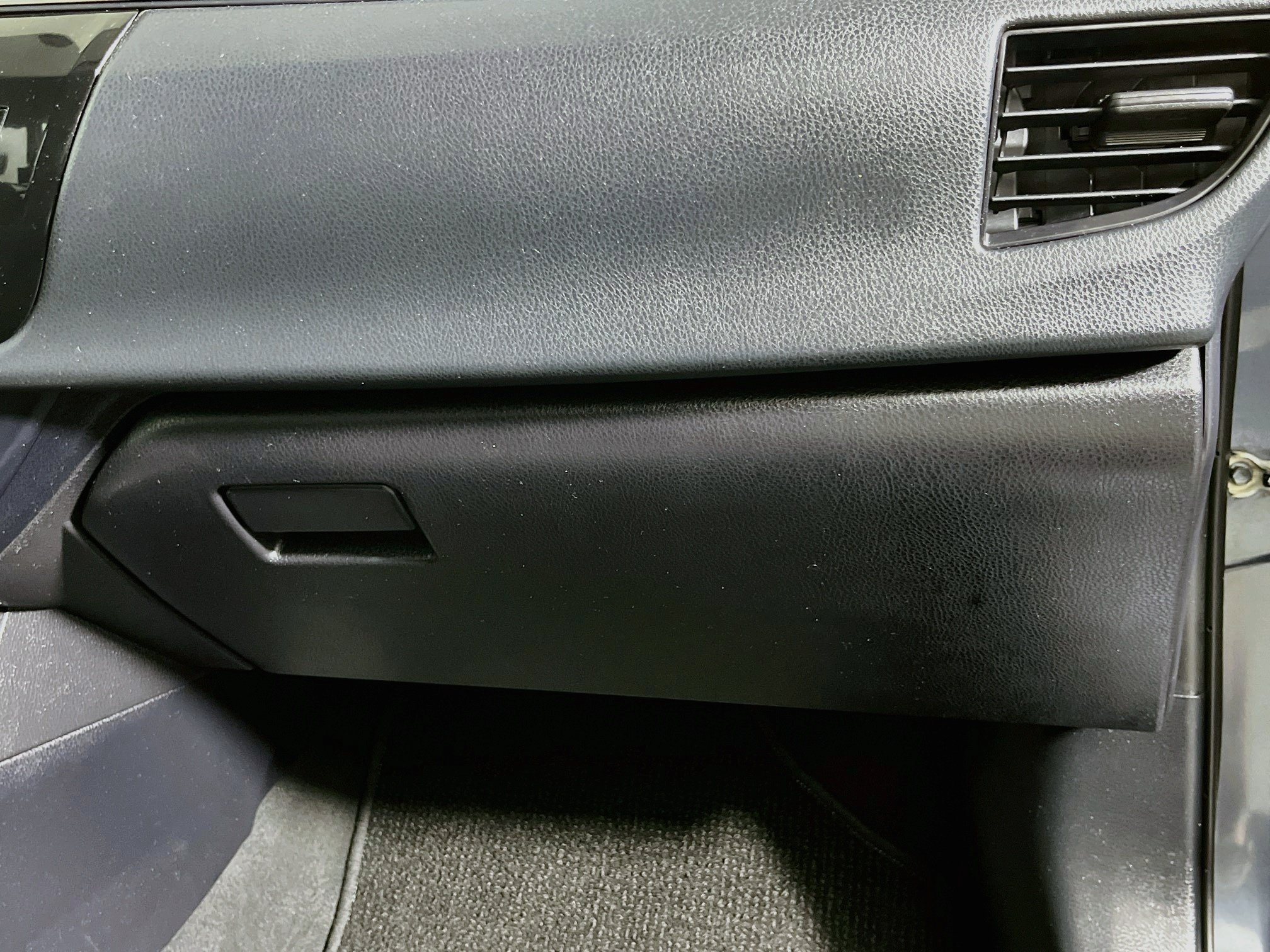 Used 2014 Toyota Corolla L FWD image 33