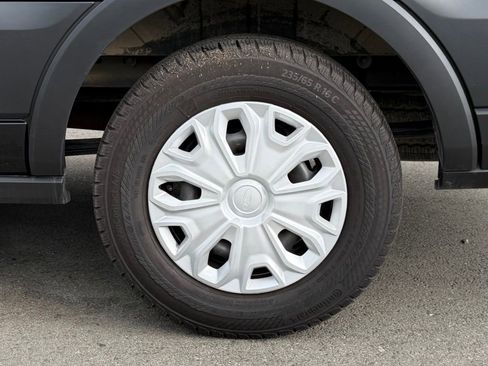 Used 2024 Ford Transit 350 XLT image 15