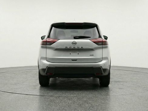 Used 2025 Nissan Rogue SV FWD image 7