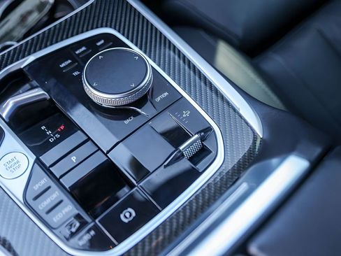 Used 2023 BMW X7 M60i w/ Climate Comfort Package image 21