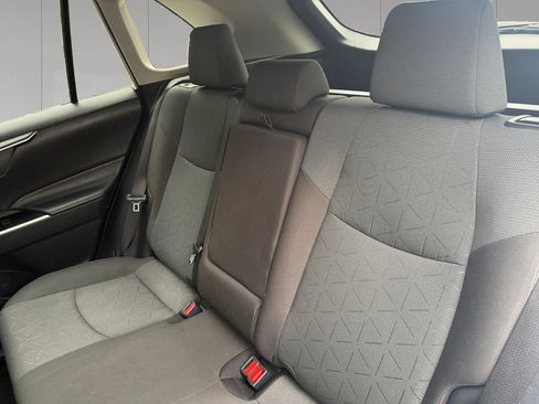 Used 2025 Toyota RAV4 XLE AWD/4WD image 16