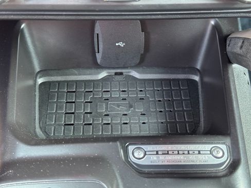 Used 2024 Ford Bronco Outer Banks AWD/4WD image 31