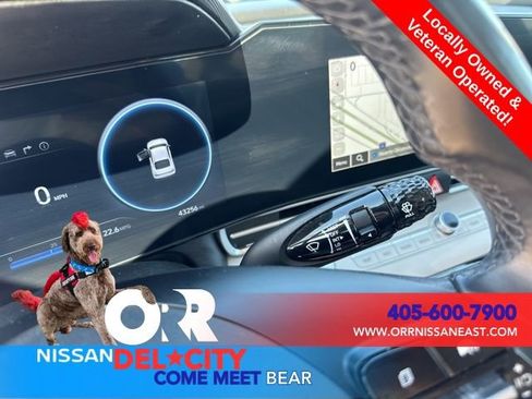 Used 2025 Hyundai Elantra Limited FWD image 19