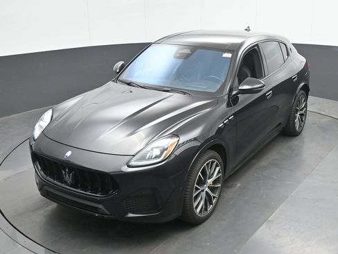 Used 2023 Maserati Grecale Modena AWD/4WD image 35