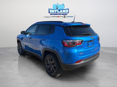 New 2026 Jeep Compass Latitude image 3