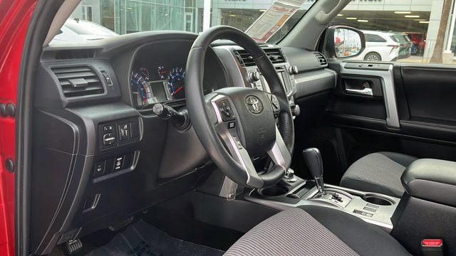 Used 2018 Toyota 4Runner SR5 AWD/4WD image 16