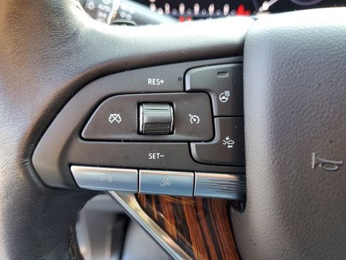 Used 2023 Cadillac Escalade Luxury image 23