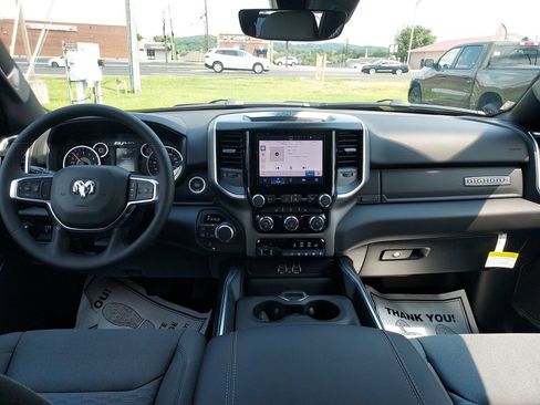 New 2026 RAM 1500 Big Horn AWD/4WD image 15