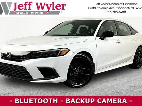Used 2023 Honda Civic Sport image 1