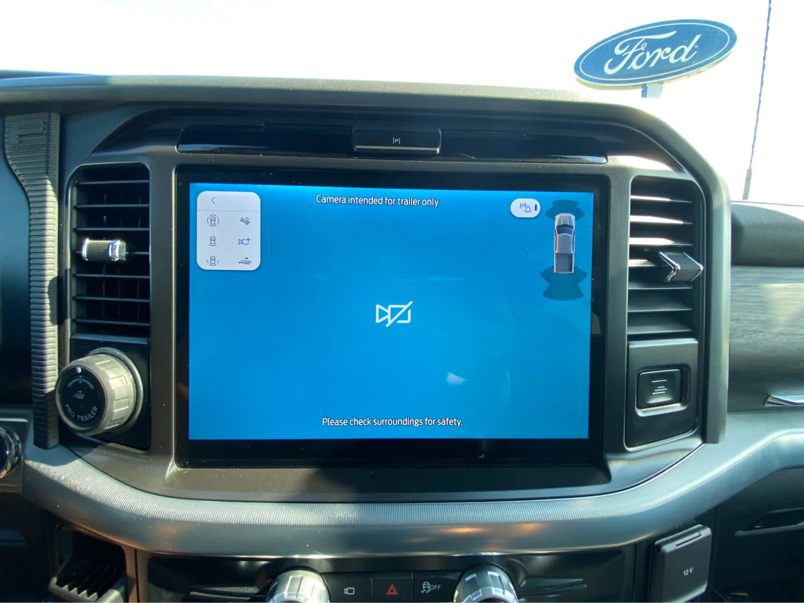 Used 2025 Ford F150 Lariat w/ Equipment Group 502A High AWD/4WD image 41