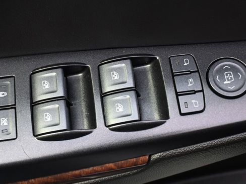 Used 2020 GMC Yukon SLT AWD/4WD image 24