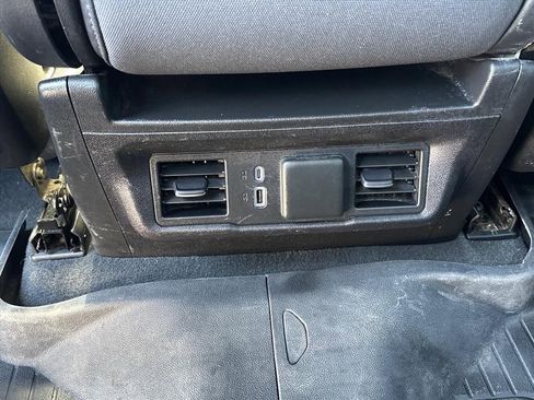 Used 2024 Chevrolet Silverado 1500 LT AWD/4WD image 20
