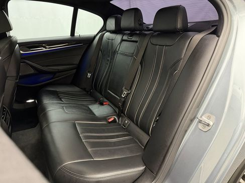 Used 2019 BMW M550i xDrive M550i xDrive M Sport image 36