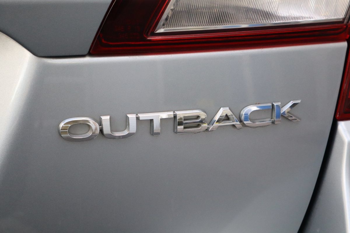 Used 2019 Subaru Outback 2.5i Limited AWD/4WD image 30