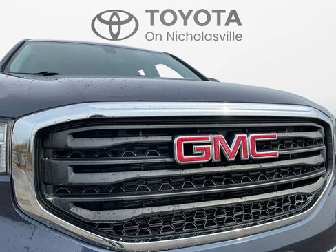 Used 2019 GMC Acadia SLE image 10