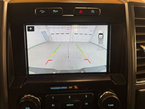 Used 2018 Ford F150 XLT w/ Equipment Group 302A Luxury image 19