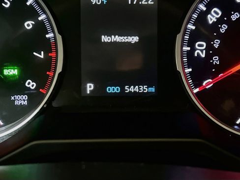 Used 2021 Toyota RAV4 XLE w/ Carpet Mat Package (TMS) FWD image 8